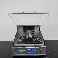 New Brunswick Innova 40 Incubator Shaker image 3